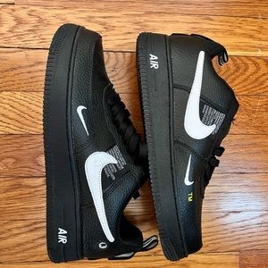 Nike Air Force 1 Utility all black